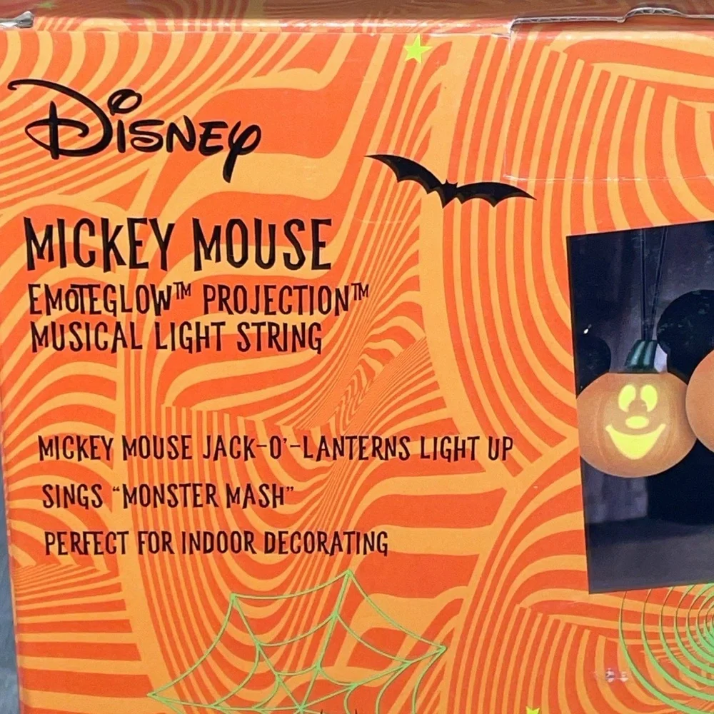 Mickey “monster mash” musical pumpkin light string